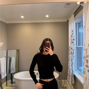 American Eagle Black Cropped Sweater